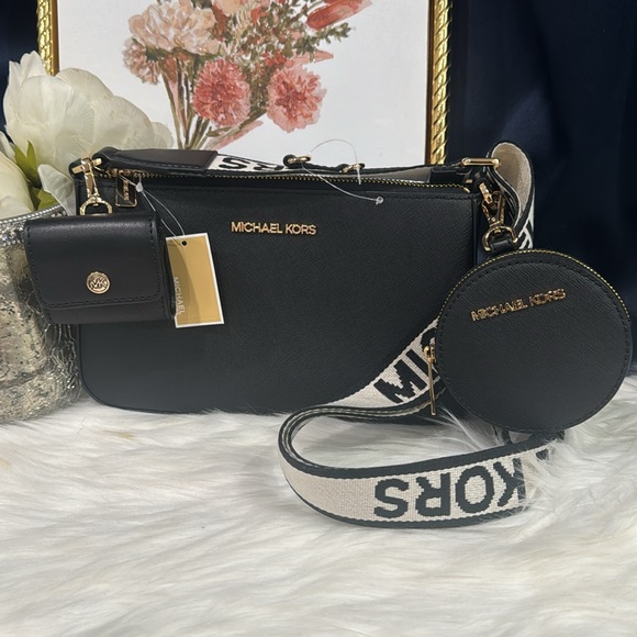 Michael Kors Handbags - 🖤Michael Kors Jet Set Black Leather Crossbody Tech Attachment Bag Wallet